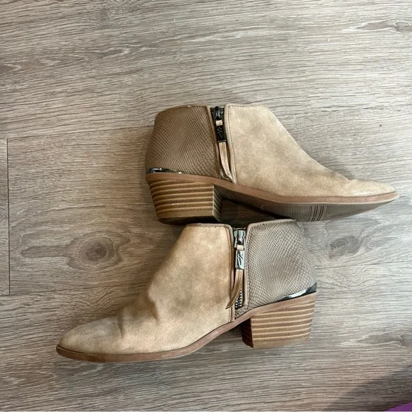 Simply Vera Vera Wang Shoes Simply Vera Wang Ankle Booties Tan